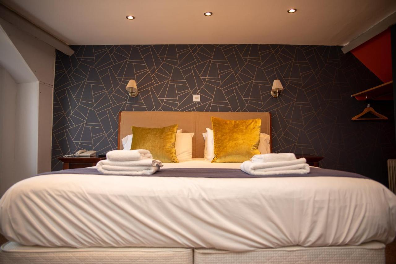 橡树别墅酒店 埃克斯布里奇 外观 照片 A bedroom at the hotel